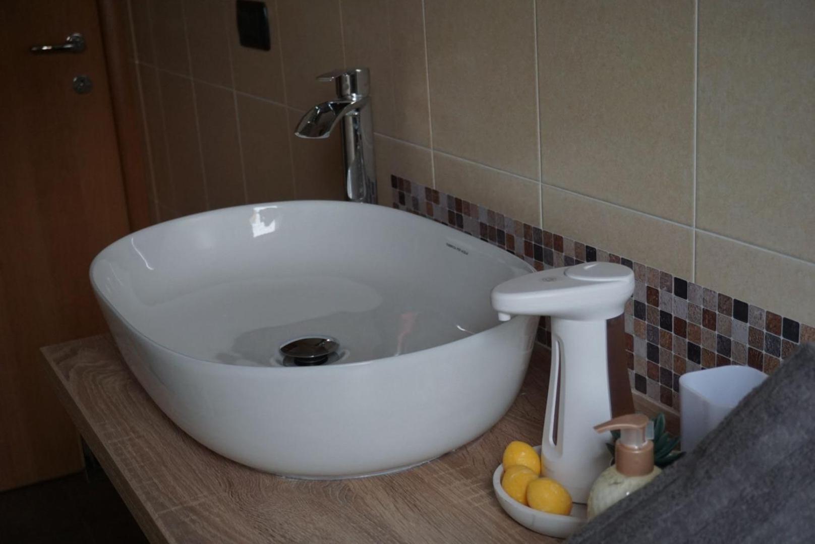 Suite Sinfonia Bergamo Bagian luar foto